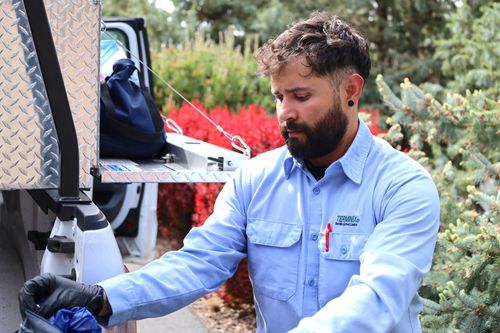 Terminix Central Oregon technician